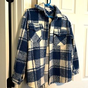 Vervet shacket with pockets